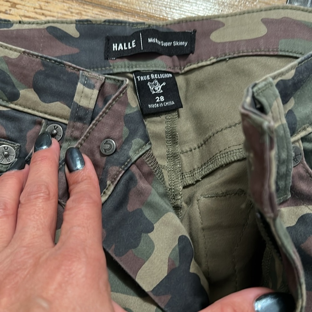 True Religion Women's Halle Camo Super Skinny Jeans - Mid rise.